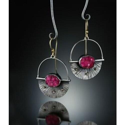 Vintage Red Stone Crochet Earrings For Women Tribal Ethnic Hollow Metal Punk Pendant Earrings Fashion Jewelry Wholesale D289