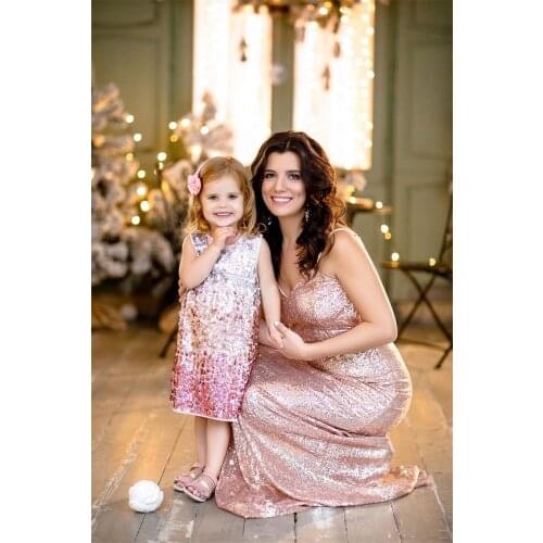 Sparkly Bling Pink Sequin Mother Daughter Birthday Party Dresses Champagne Sequin Sparkling Mom Girls Matching Celebrity Gowns