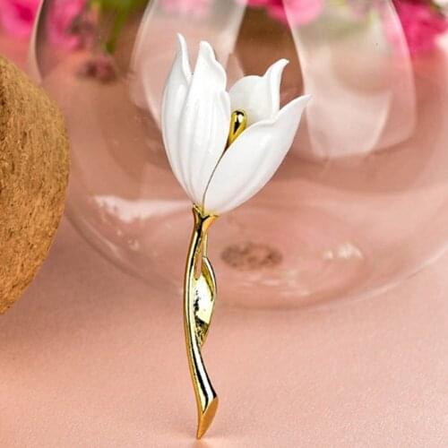 Vintage Personality Fashion Trend Red Tulip Brooch Simple Excellent Magic Jewelry Pretty Products