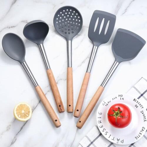 Flexible Silicone Spatula Kitchen Utensil Egg Cookie Nonstick Turner Pancake with Wooden Handle