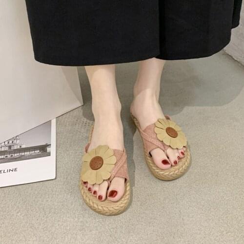 Soft Thick Bottom Non-Slip Women Slippers Flip-flops Female House Slippers Women Shoes Summer Fashion Beach Shoes Flower Slides