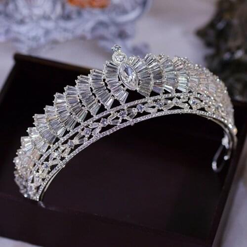European Sparkling Brides Tiaras Crowns Headpices Bridal Headbands Clear Crystal Wedding Hair Accessories