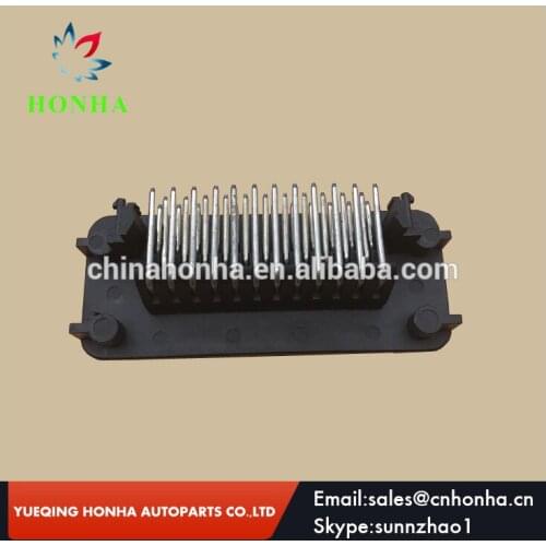 776163-1 PA66 35 Pin Male Black 90 angle Pins with flange seal PCB auto wire harness ECU Connector