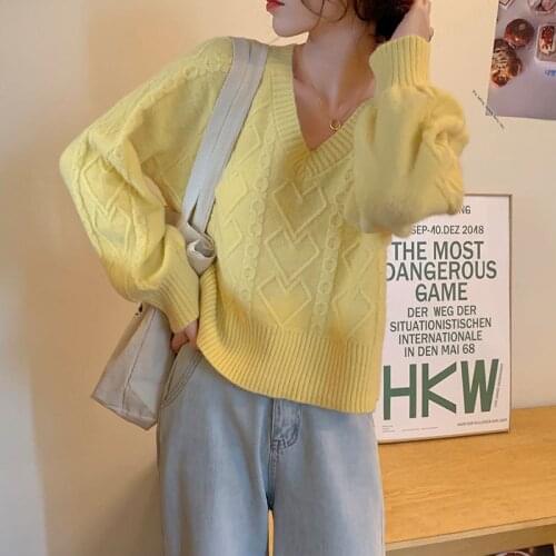 Short V-Neck Sweater 2021 new female loose lazy wind sweet Korean Pullover autumn sweater wholesale