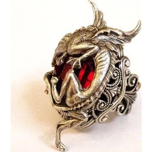 Fashion Unique Vintage Golden Lizard Animal Shape Inlaid Red Zircon Rings for Women Men Punk Rock Dragon Ring Hip Hop Jewelry