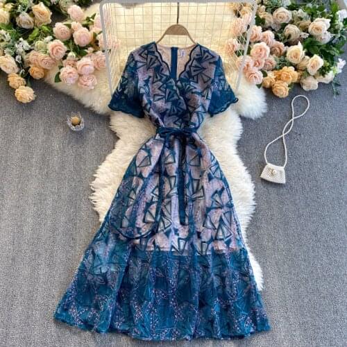 Womens spring summer runway fashion embroidery lace dress female vintage v neck short sleeve chic party dress TB1521