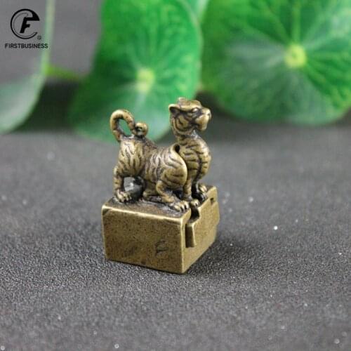 Copper Tiger Seal Ornament Lucky Feng Shui Decorations Crafts Bronze Animal Miniature Figurine Home Office Decor Accessories