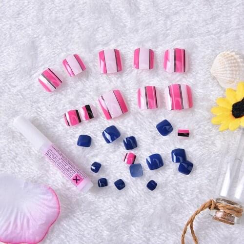 Green Red Color Toe Fake Nails Full Cover Acrylic Feet Patch With glue Sticker 24Pcs New Simple Green flowers 3D Toe Fake Nails