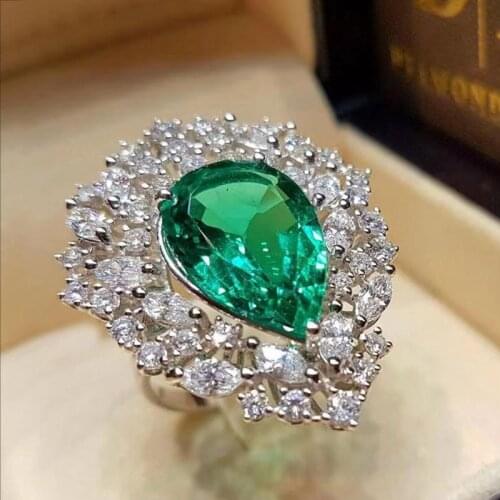 Milangirl Classic Womens Ring Inlaid White Green Water Drop Shaped Crystal Zircon Rhinestone Female Ring for Wedding Jewelry