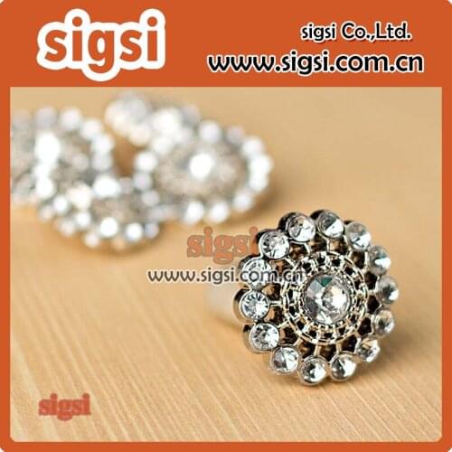 Nice flower white crystal acrylic rhinestone button for garniture