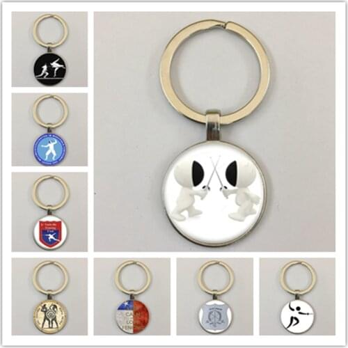 Fashion New Fencing Sports Keychain Retro Fencing Silhouette Art Keychain Mens and Womens Club Gift Jewelry