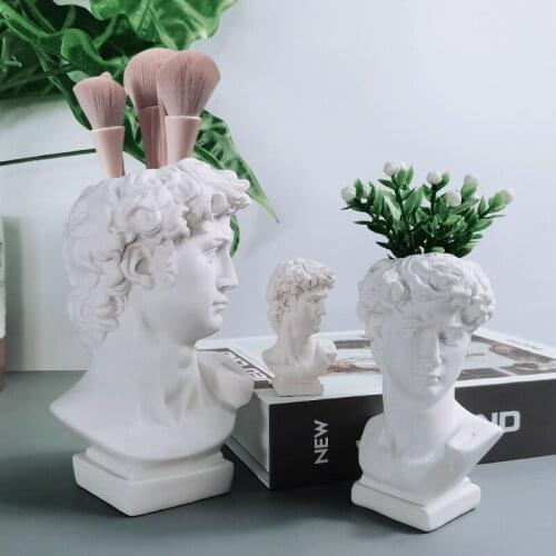 Modern Nordic Style Resin Sculpture Pen Resin David Decorative Makeup Brush Storage Holder Home Planter Vase Desk Art Decoration