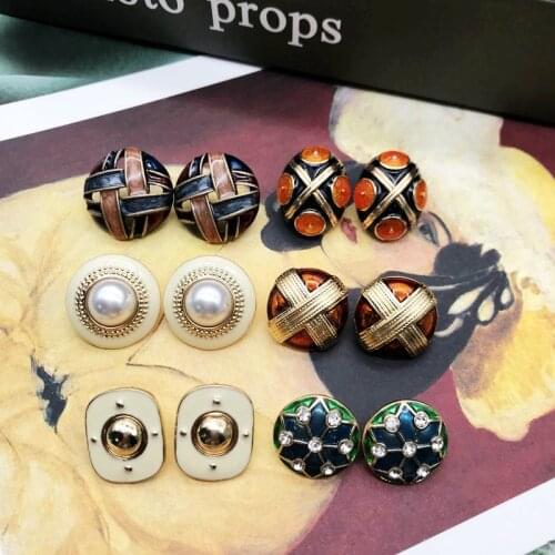 Retro Elegant Mysterious Drip Glazing Earrings Stud Splicing Pattern Metal Lines Ear Jewelry For Women Girls