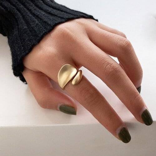 New Trend 2021 Special Unusual Design Twisted Matte Gold Silver Color Finger Ring For Women Fashion Jewely Gift