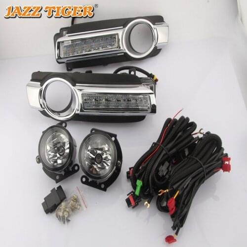 Daytime running lights For Mitsubishi Montero Pajero V93 2015 2016 2017 2018 auto LED Drl with turn signals for cars fog lights