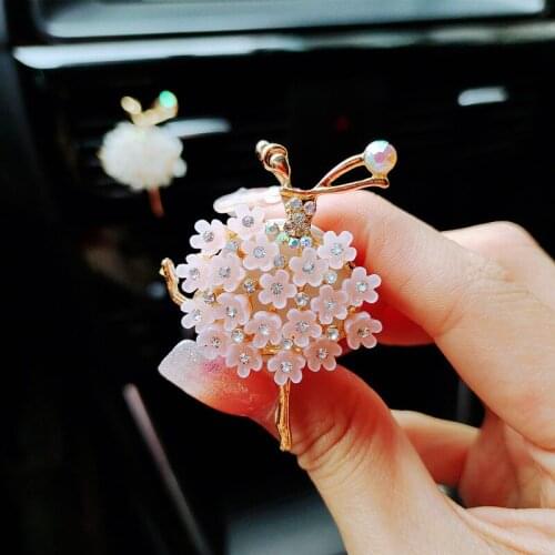 Diamond Ballet Girl Car Perfume Air Freshener Rhinestone Dancing Girl Car Accessories Interior Woman Ornament Auto Air Vent Clip