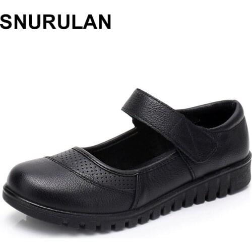 SNURULAN new spring autumn fashion woman soft leather casual flat shoes mother comfortable black shoes women driving shoes