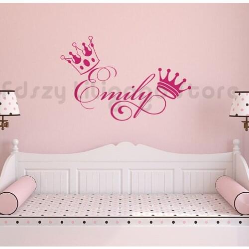 Personalized Girl Name Wall Decals Beautiful Crown Vinyl Wall Sticker Girls Room Decoration Crowns Custom Name Wall Mural Q854