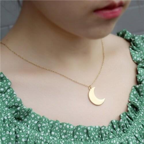 Small crescent moon necklace moon necklace minimalist jewelry to send mom and girlfriend