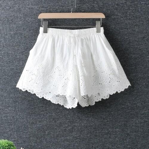 2021 New Summer Women Cotton Shorts Japan Style Fresh Elastic Waist Embroidery Loose Black White Shorts Women