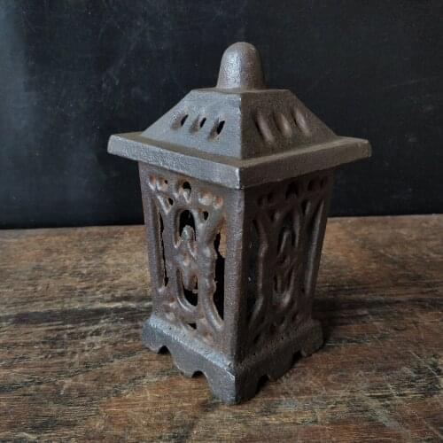 Old Chinese old iron four-corner lampshade