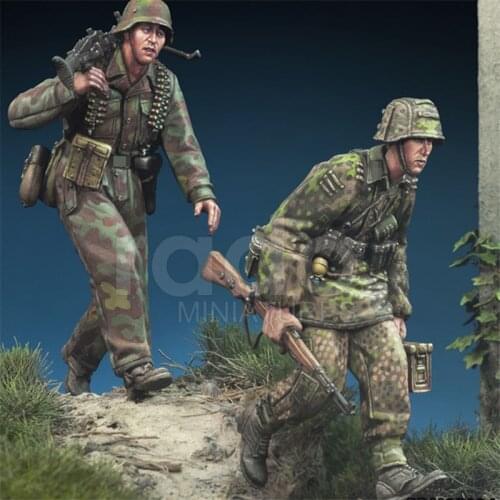 2pcs Resin Figure 1/35 Scale Model Kit Soldiers In Action GK Assembly Models Kit Resin Colorless Self-Assembled Toy