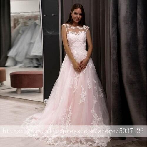 Pink Wedding Dresses 2020 Scoop Sleeveless Lace Appliques Button Illusion Bridal Wedding Gown Vestido De Noiva Court Train