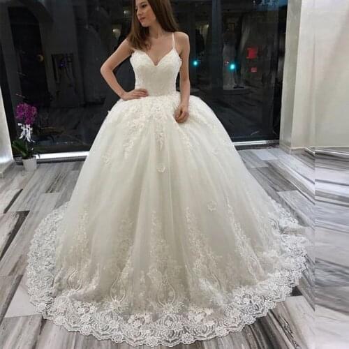Robe De Mariage Country Ball Gown Wedding Dresses Bohemian Spaghetti Straps Crystals Beaded Appliques Princess Bridal Ball Gown