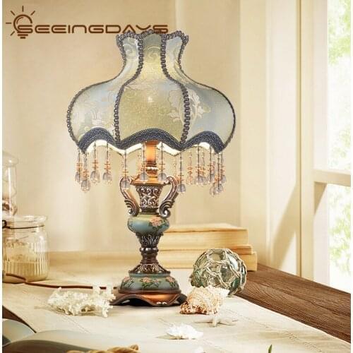 33x55cm European-Style Bedside Table Lamp Bedroom Creative Luxury American Retro Simple Modern Night Light Wedding Table Lamp