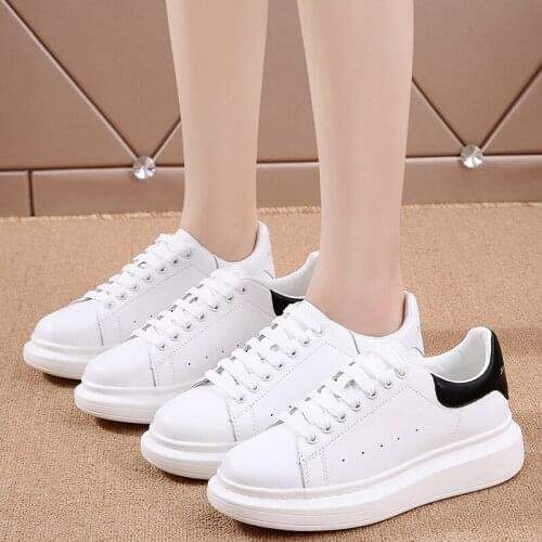 2021 New Luxury Design Brand Women Casual Shoes Round Head Lace-Up Thick Soles Heighten Black and White Sneakers Shoes