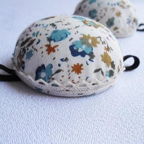 Free shipping 2pcs/lot Elastic Wrist Belt Needle Pin Cushion handmade DIY Handcraft Tool for sewing needlework KJ50