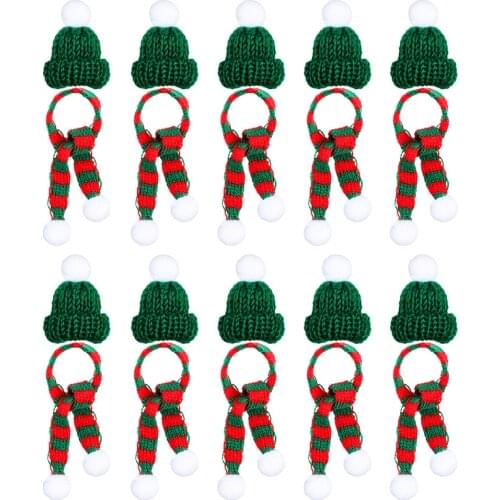 20pcs Stylish Xmas Mini Scarf and Hat Decor Doll Clothes Accessory Creative Plants Adornment for Festival Christmas Party