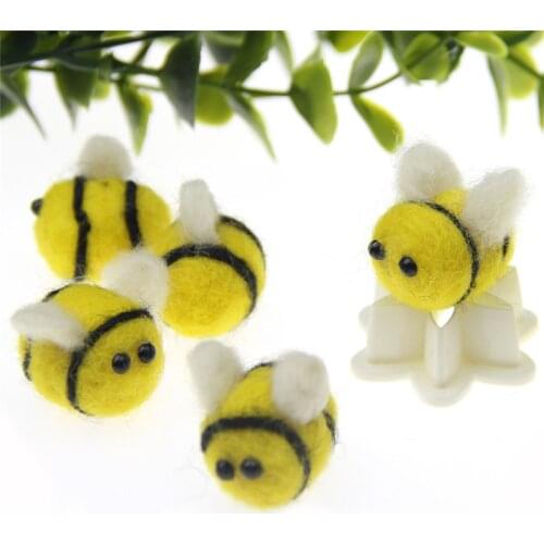 Free Shipping 10PCs/Lot 3D Kawaii Animal Bee Craft Button Patch Sticker Handmade Wool Felt DIY Jewelry Ornament Accessories