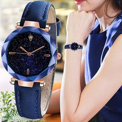 Luxury Women Watches 2020 Ladies Quartz Simple And Stylish Luxurious Starry Dial Convex Mirror Leather Strap Watch Часы Женские