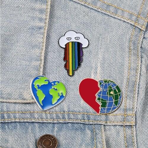 Caring Earth Green Brooches Stitching Broken Heart Earth Rainbow Cloud Enamel Pin Collar Label Pins Environmental Badge Jewelry