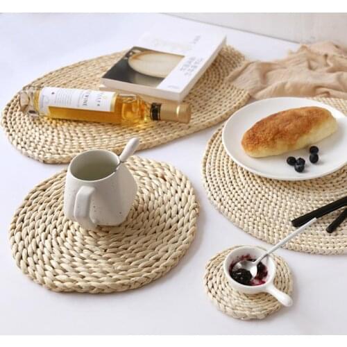 Round Handmade Natural Straw Meal Insulation Pad Solid Rattan Placemat Non-slip Kitchen Accessories Decorative Mat Coaster
