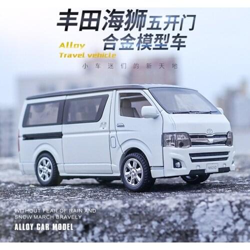 Die Cast Electronic Alloy Toys for Children 1/32 TOYOTA HI-ACE Travel Van Simulation Vehicles Flashing Sports Car Model