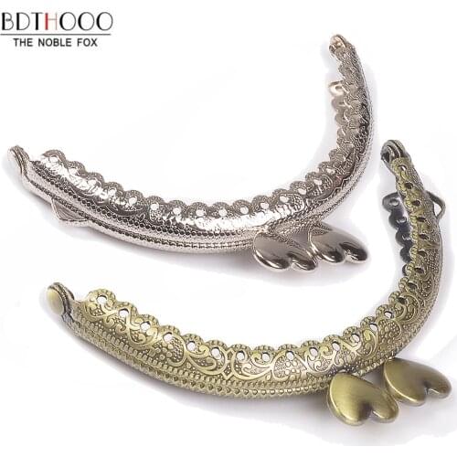 10pcs/lot DIY8.5cm Round Metal Purse Frame Handle for Clutch Bag Accessories Making Kiss Clasp Lock Antique Bronze Bags Hardware