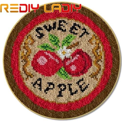 Latch Hook Rug Sweet Apple Crocheting Carpet Rug Acrylic Yarn Pre-Printed Canvas Cushion Mat Crochet Tapestry Latched Hook Kits