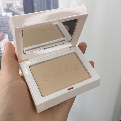 GUICAMI Micro-Mist Setting Loose Powder Foundation Oil Control Long-lasting Waterproof Concealer Wet and Dry Natural