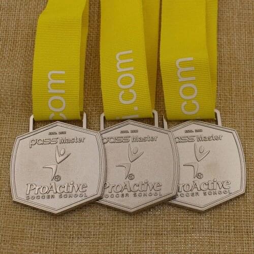 Factory wholesale 2D design zinc alloy metal medal lanyard