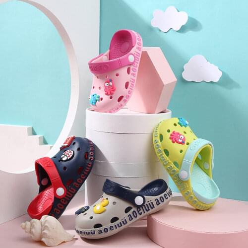 YSHUNIJ 2021 New Summer new childrens slippers plastic slippers for boys and girls non-slip hole shoes beach shoes Ins tide