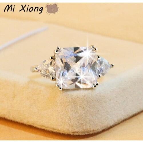 Mi Xiong 925 Sterling Silver Original Design Oversized Crystal Womens Rings Shines Luxury Aristocratic Charm Engagement Jewelry