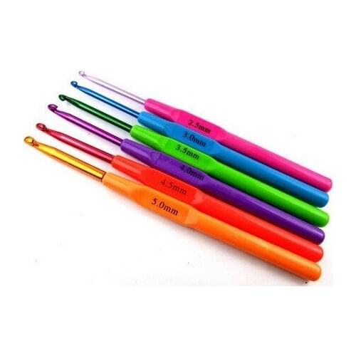 Knitting Needles 2.5 - 5 6pieces/bag different size&multi-colour Plastic Crochet Hooks