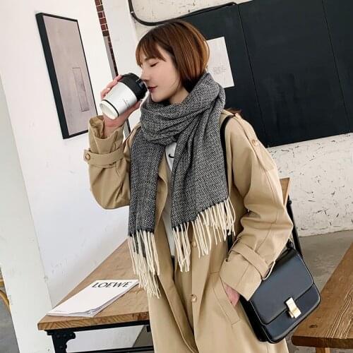 2021 Winter Scarf Woman Warm Imitation Cashmere British Academy Style Woven Tassel Medium Length Cape