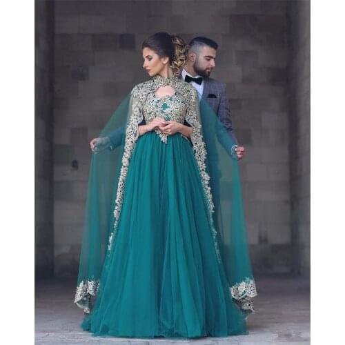 2019 Elegant Robe Soiree Dubai Kaftan Dress Arabic Evening Gown with Cape Gold Applique Tulle Green Evening Dress long Abiye