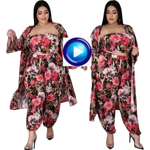 The new fall style is a sexy urban fashion two-piece suit with a camo print tie