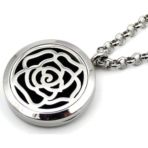 Flower Diffuser Locket Stainless Steel Aromatherapy Locket Necklace Hollow Magnetic Perfume Essential Oil Diffuser Necklace Pads