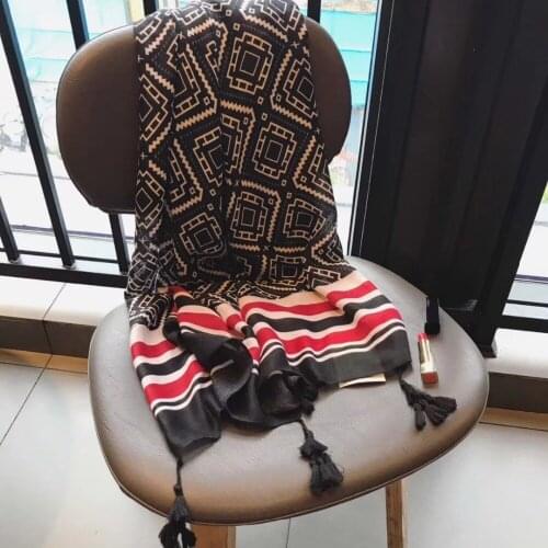 2017 Newest Women Cotton Geometry Pattern Tassel Scarf Stripe Scarves Shawls Wraps Hijabs 2 Color 10pcs/lot Free Shipping