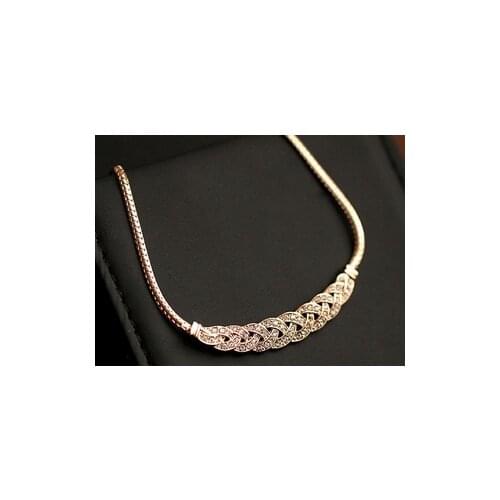 Star model of eight dress collarbone chain High-grade short choker necklace jewelry Austrian Crystal Sweater Chain necklaces